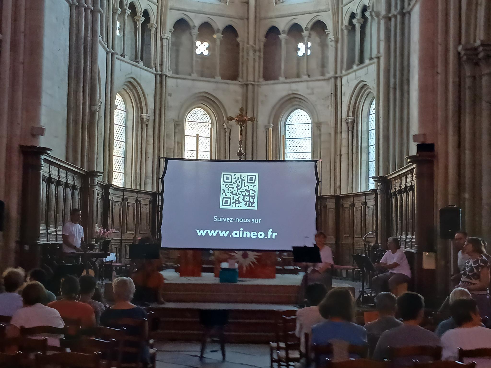Aineo en déplacement : une veillée de louange avec l’aumônerie d’Auxonne !